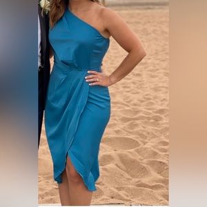 One shoulder dress